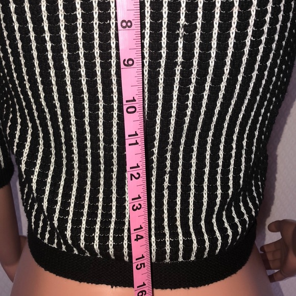 Crop Top Cardigan 🔥🔥 - Picture 6 of 7